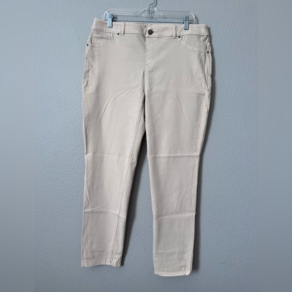 Chico’s Platinum Pants - Picture 1 of 12